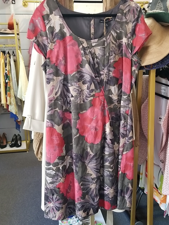 Banana Republic Dresses & Skirts - Floral Scoop Neck A-Line Dress in Pink & Olive
